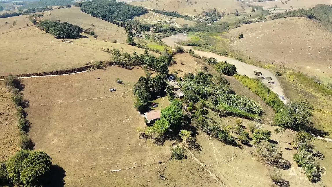 Propriedade rural na região de Belo Horizonte vista do alto